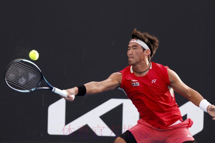 布云朝克特止步澳网男单首轮